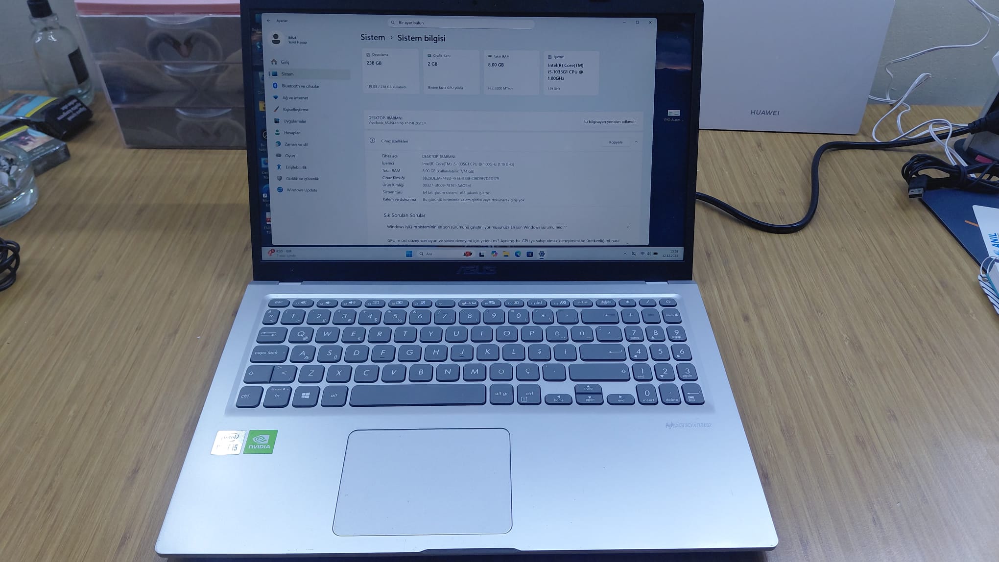 Asus Laptop İ5 10. Nesil